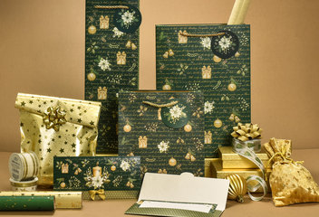 Baleni dárků na Vánoce: Jak z obyčejného balíčku vytvořit malý svátek